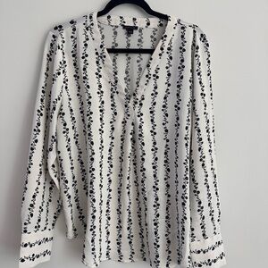 Ann Taylor Black and White Floral Blouse